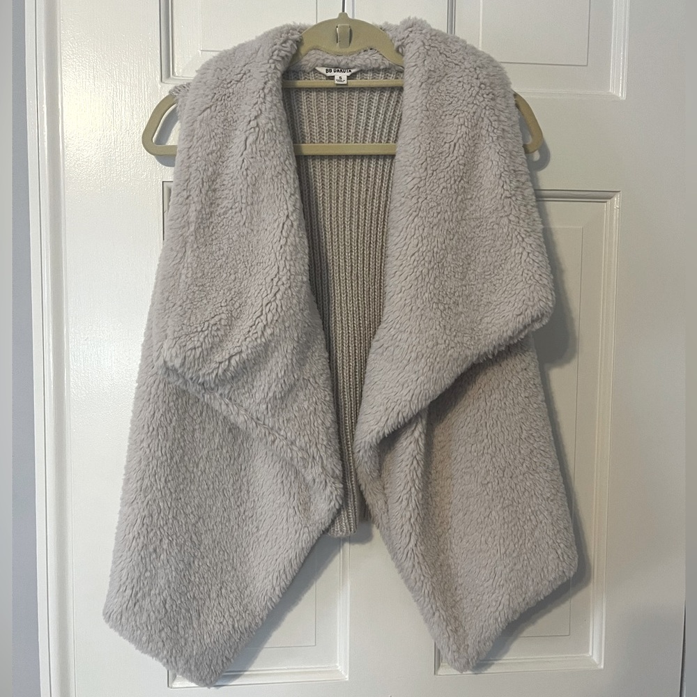 BB Dakota Fuzzy Vest